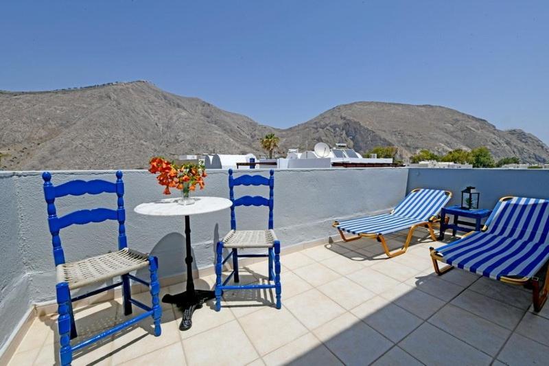 Lunar Santorini Hotel Перисса Экстерьер фото