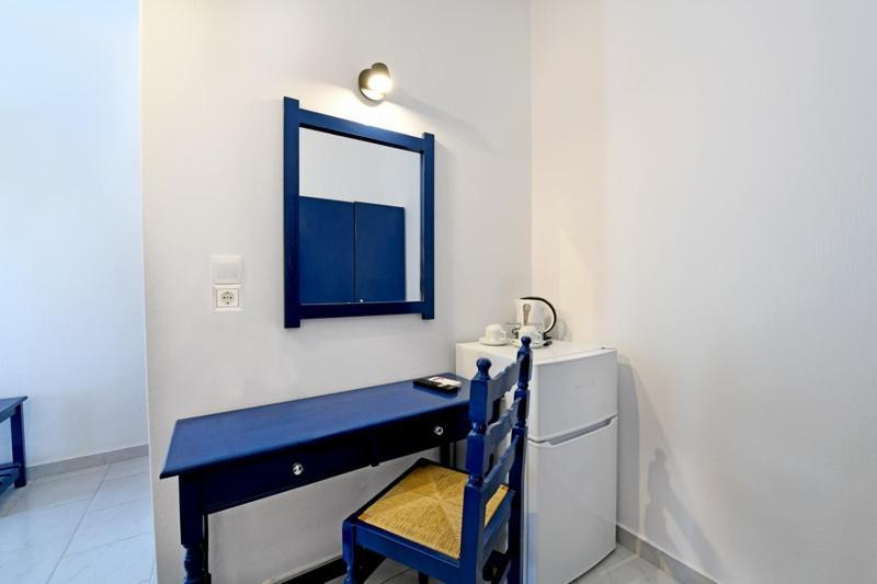 Lunar Santorini Hotel Перисса Экстерьер фото