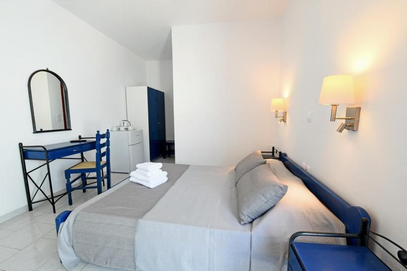 Lunar Santorini Hotel Перисса Экстерьер фото