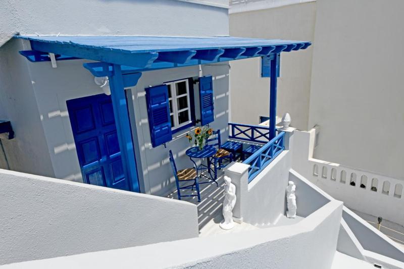 Lunar Santorini Hotel Перисса Экстерьер фото
