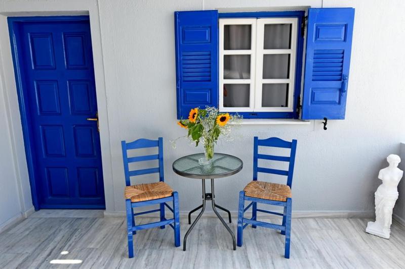 Lunar Santorini Hotel Перисса Экстерьер фото